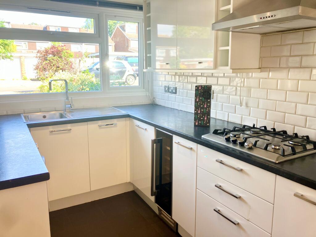 House in St Albans, King Harry Park, St Stephens - View 3