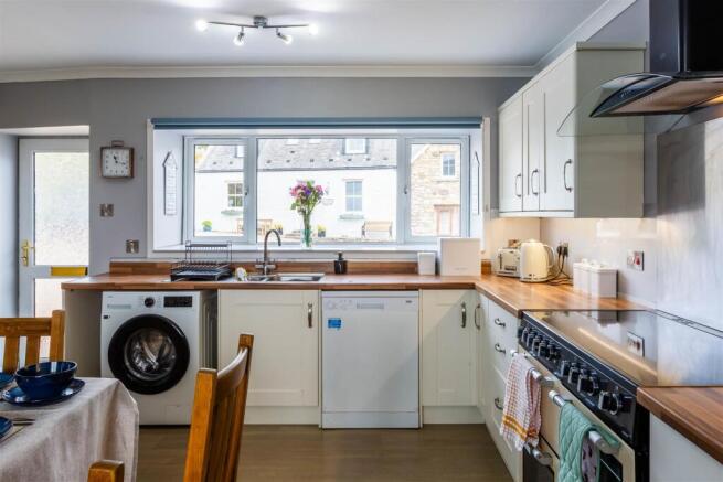 Dining kitchen