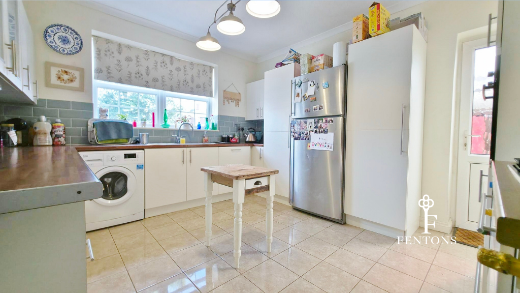 House in Tendring, Frinton and Walton - More