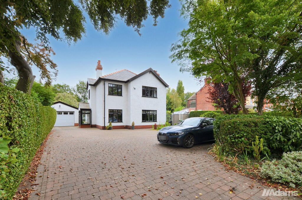4-bed detached on Ditchfield Road, Widnes, £650,000