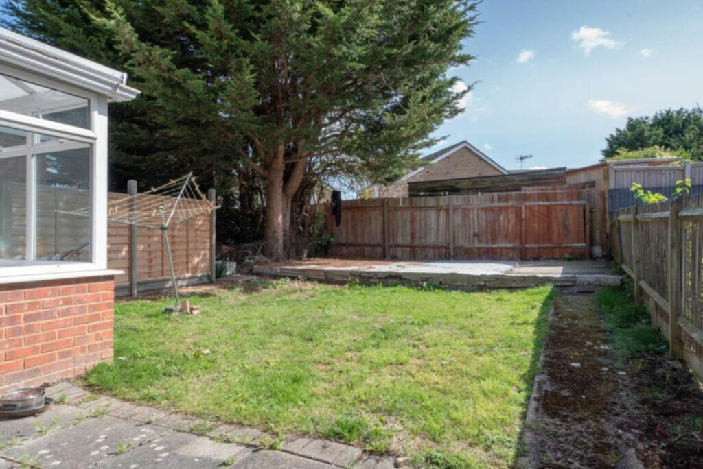 Reed Avenue, Canterbury photo 2