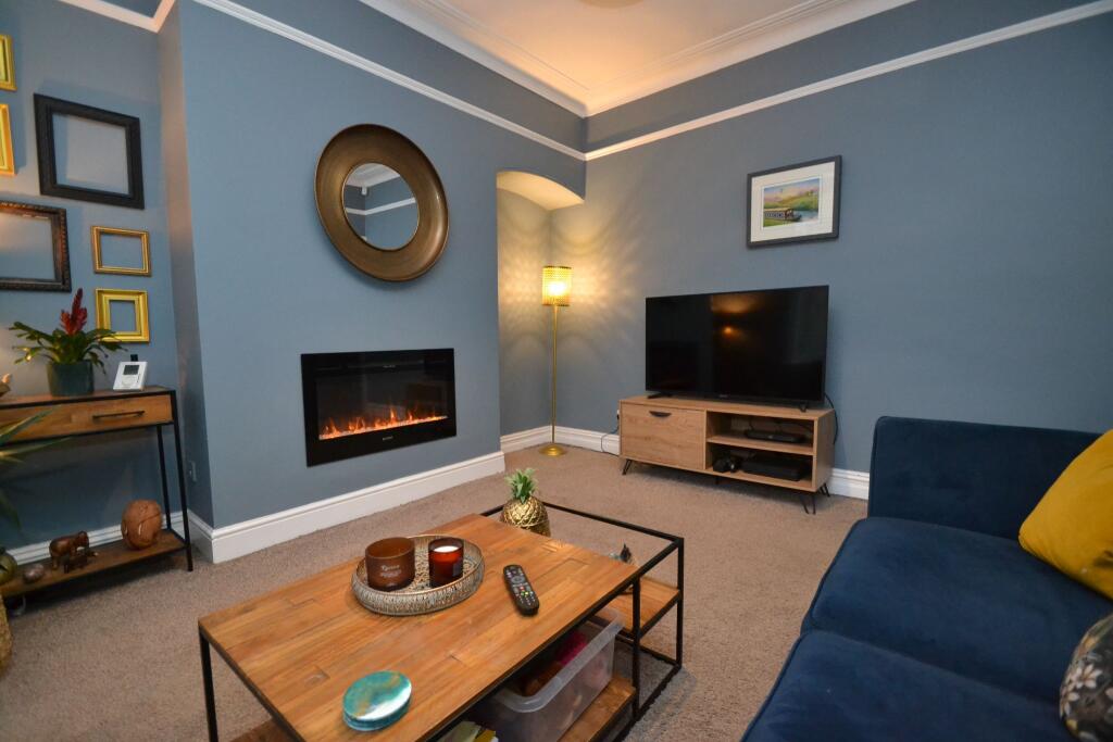 House in Bradford, Fourlands, Greengates - View 3