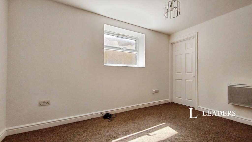 Main image of property: West Road, Westcliff-on-Sea, Essex, SS0