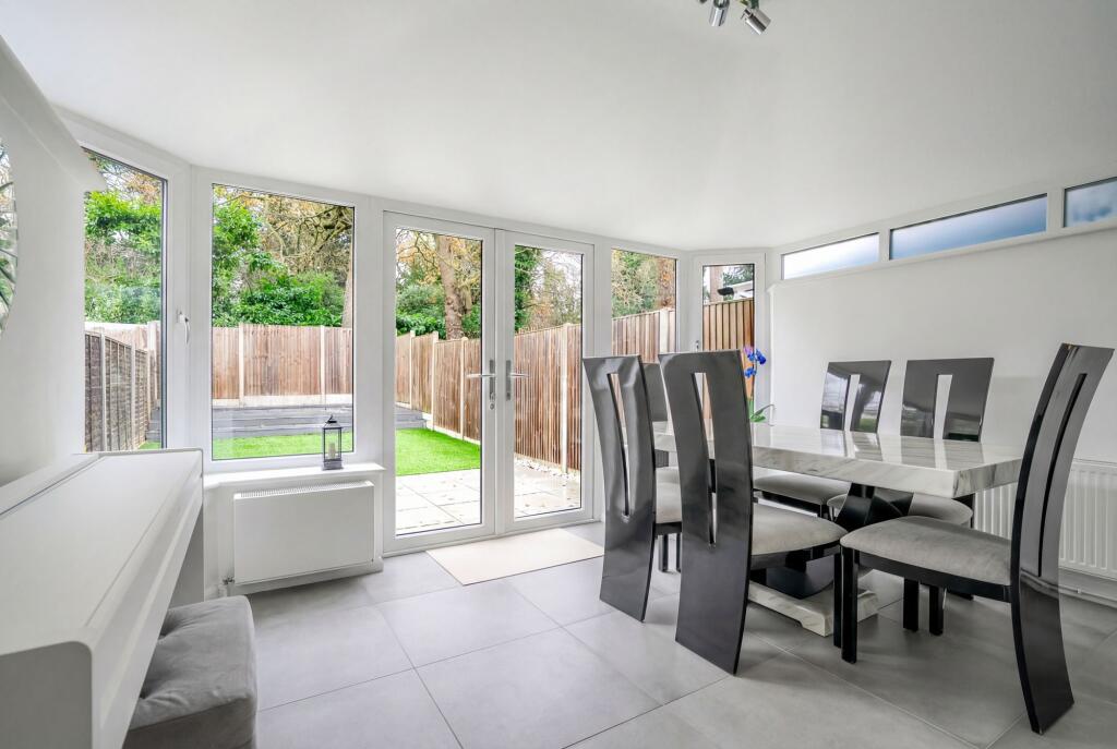 House in Surrey Heath, Windlesham - View 3
