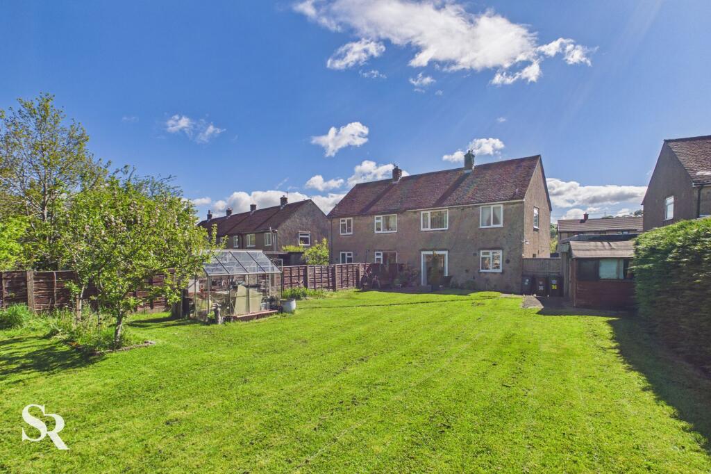 Grange Park Road, Chapel-En-Le-Frith, SK23 photo 4