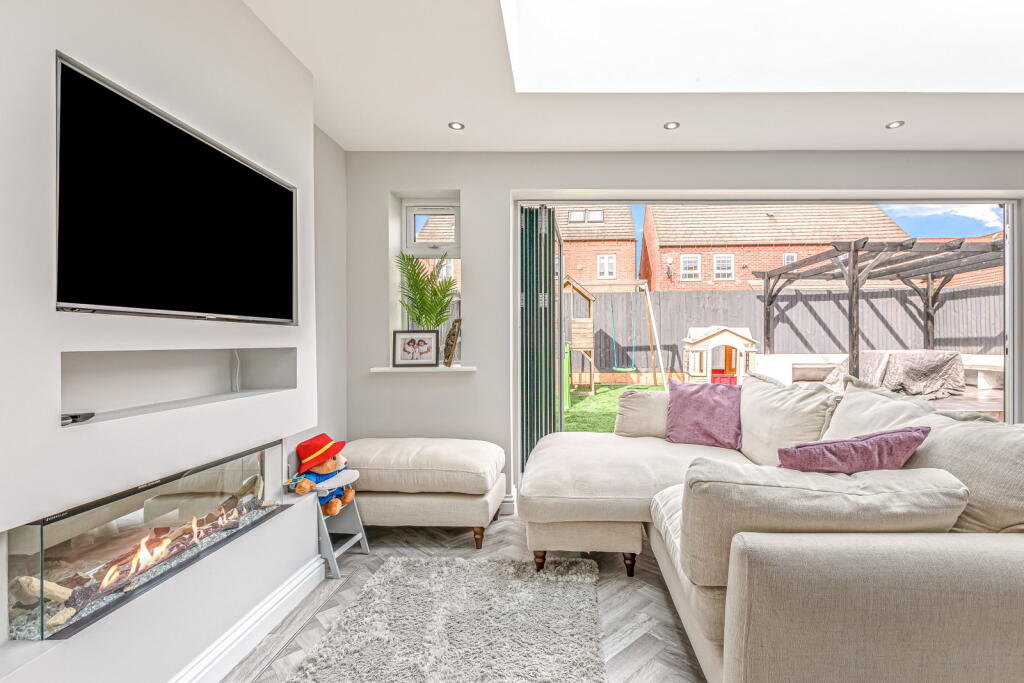 Cottesmore Close, Syston, Leicester, LE7 2DJ - View 6
