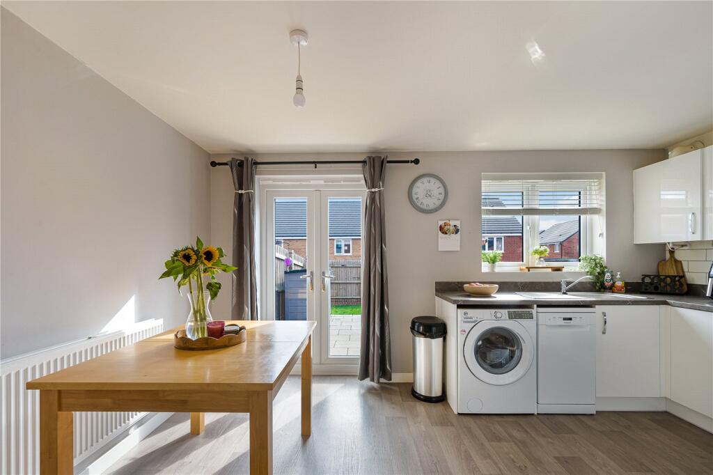 House in North Kesteven, Park Hill, Sleaford - More