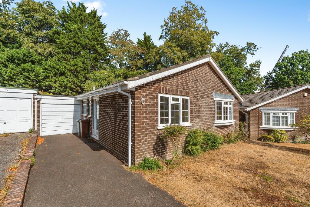 Main image of property: Fairlawn Close, Rownhams, Southampton