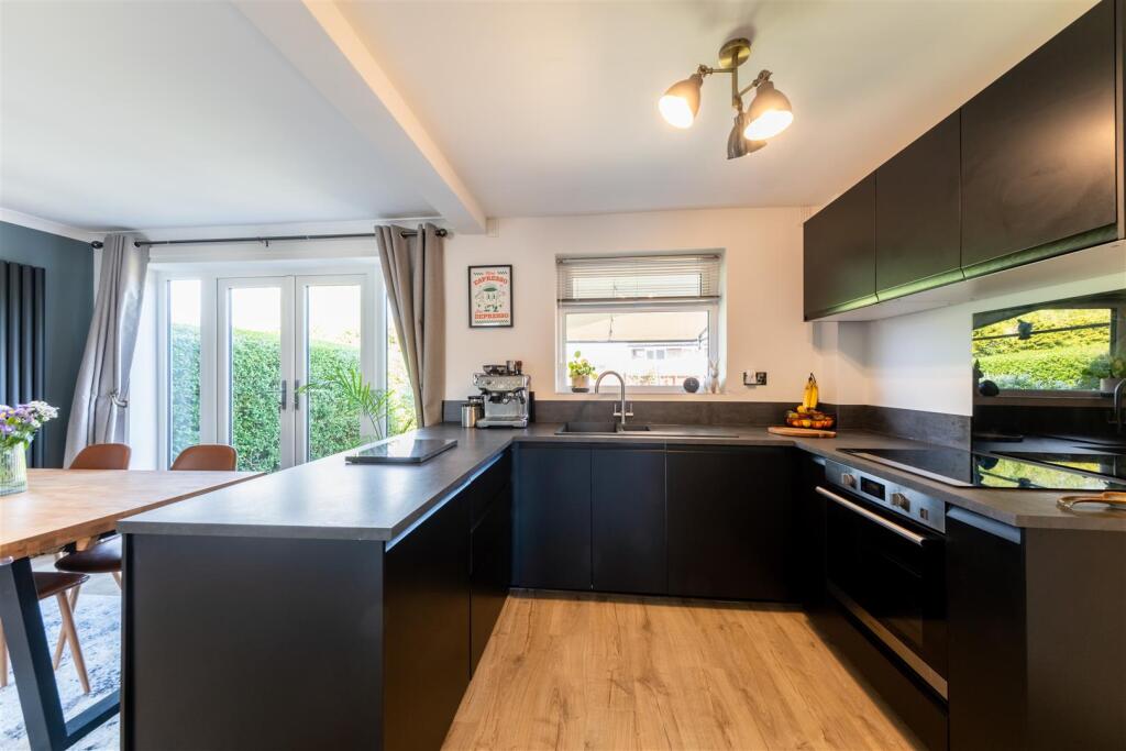 Coniston Avenue, Winsford photo 4