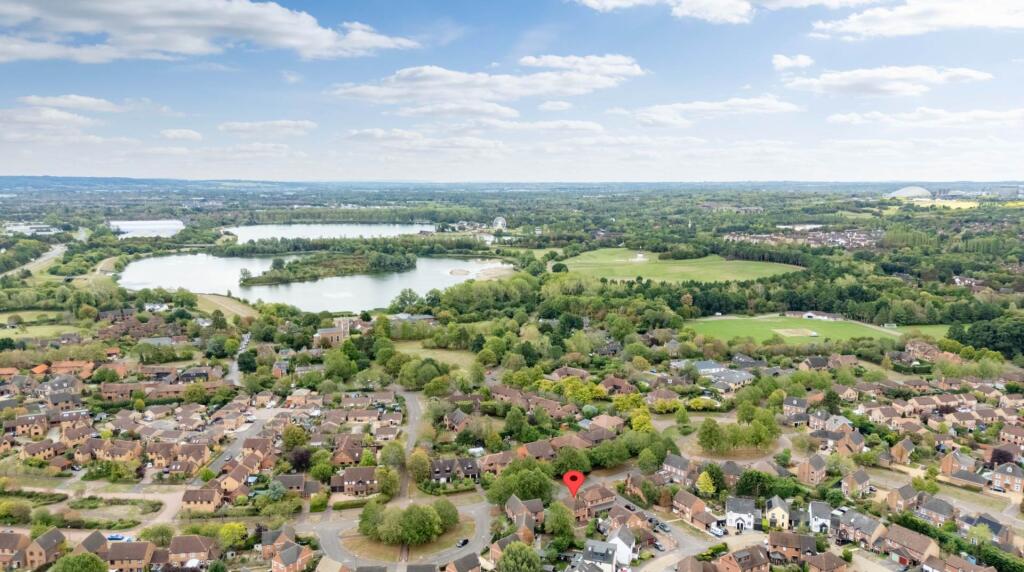 House in Milton Keynes, Willen, Campbell Park