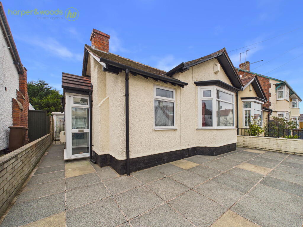 House in Wirral, Liverpool City Region - View 5