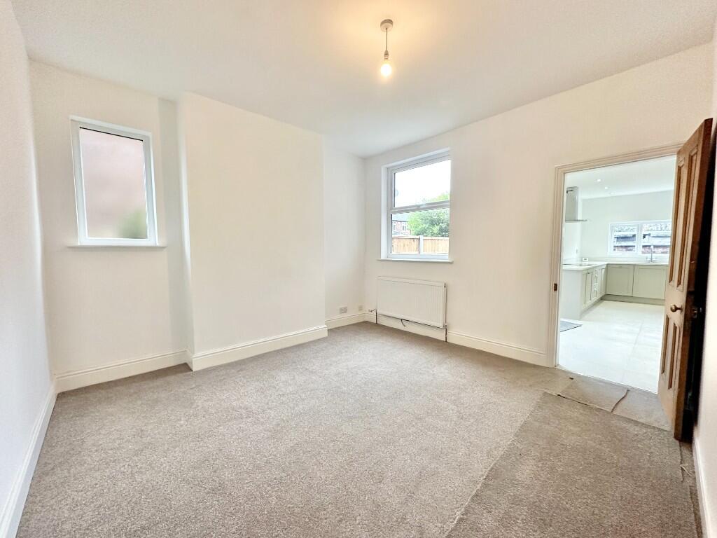 Dargle Road, Sale, Greater Manchester, M33 photo 3