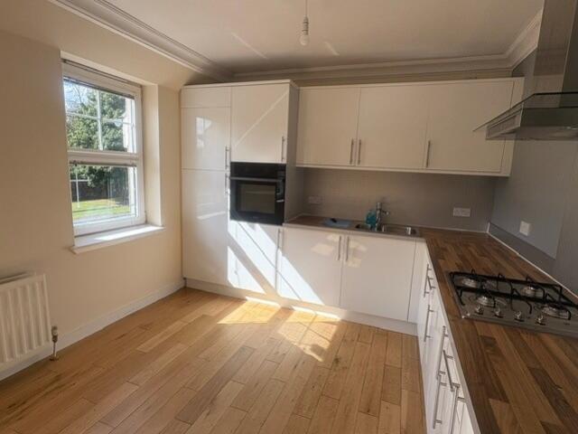 Apartment in Edinburgh - View 5