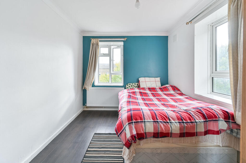 Apartment in London, St Martins Estate, Brixton - View 5