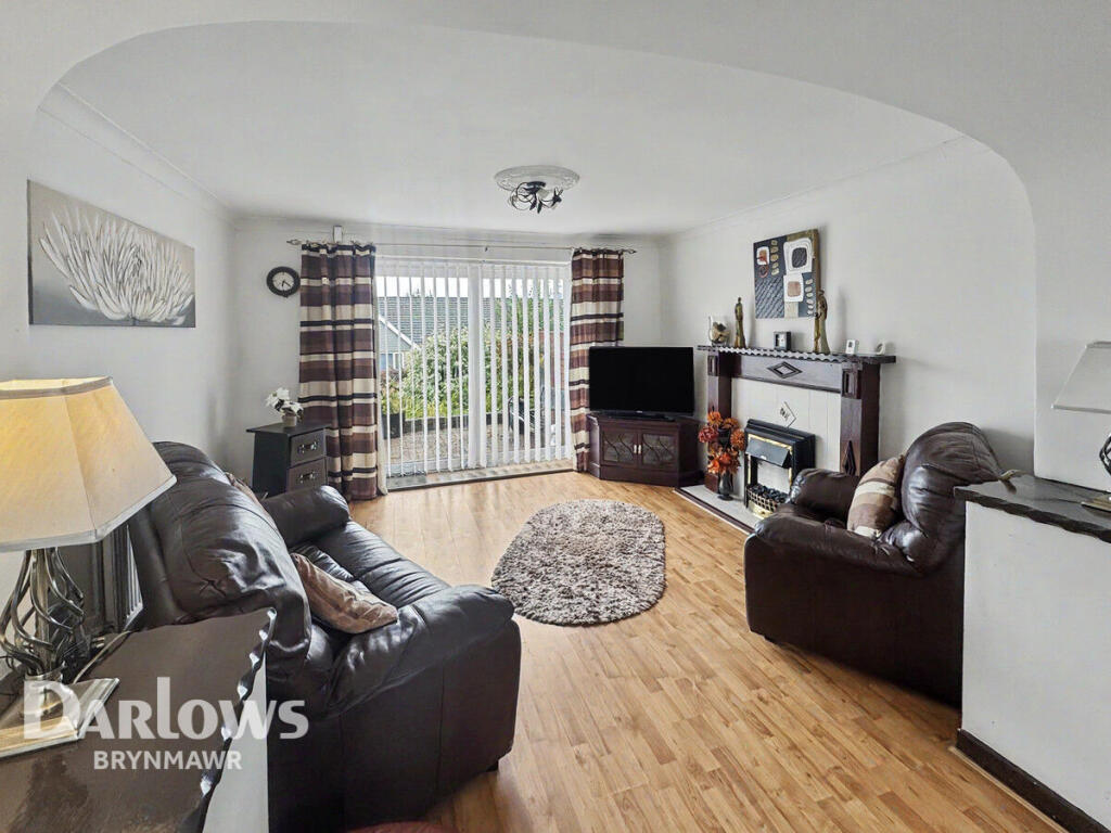 House in Newport - View 5