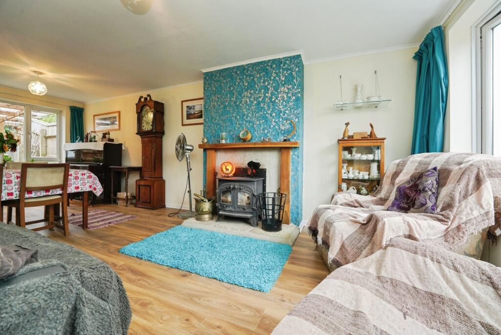 Castlefields Avenue, Charlton Kings, Cheltenham, Gloucestershire, GL52 - More