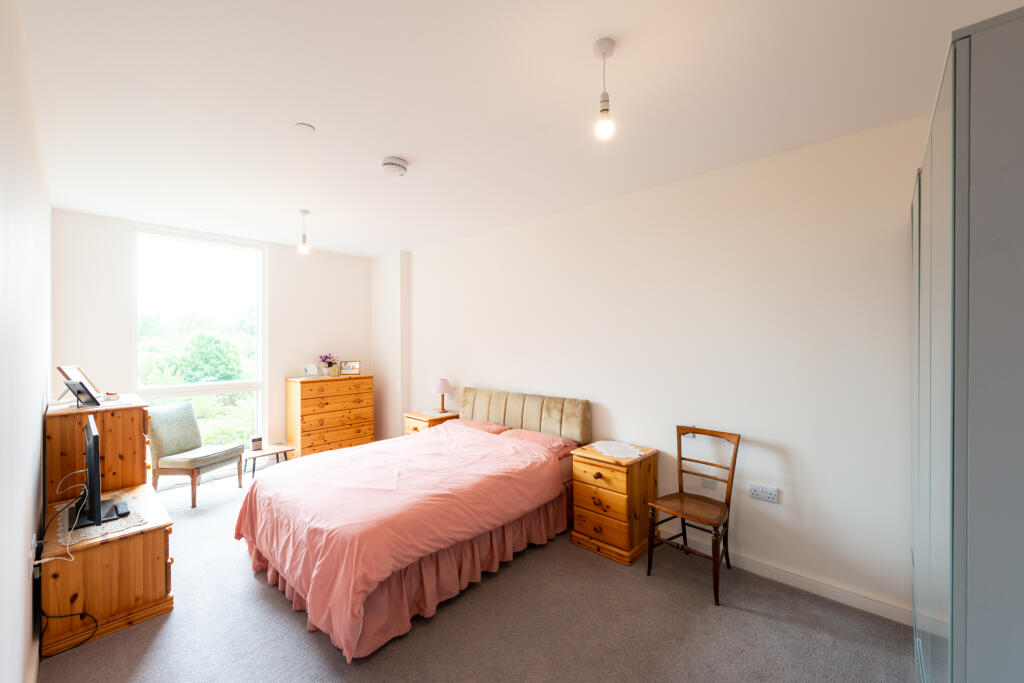 Apartment in Watford - View 4