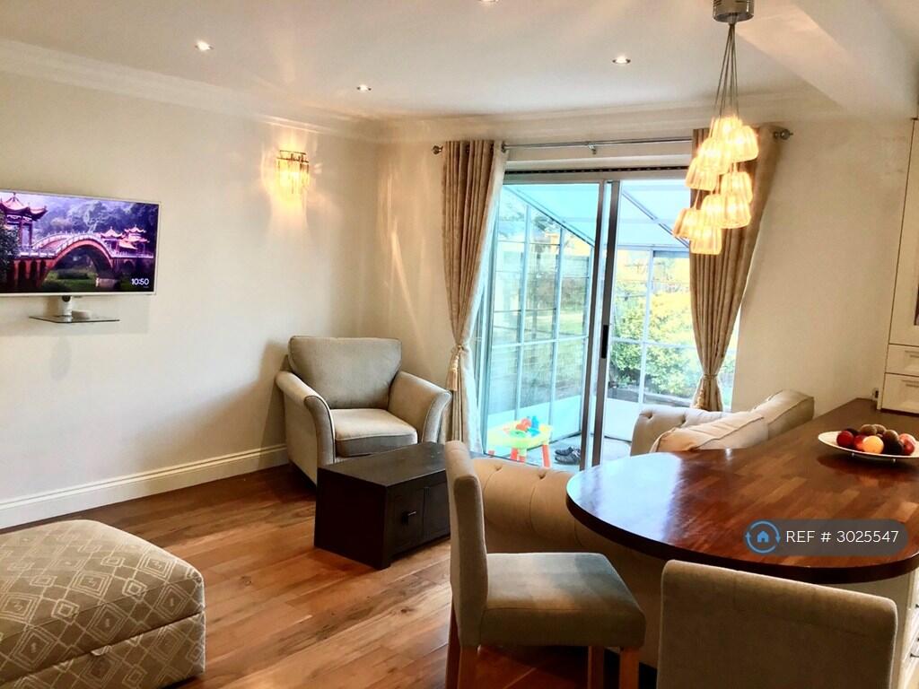 House in Bromley - View 5