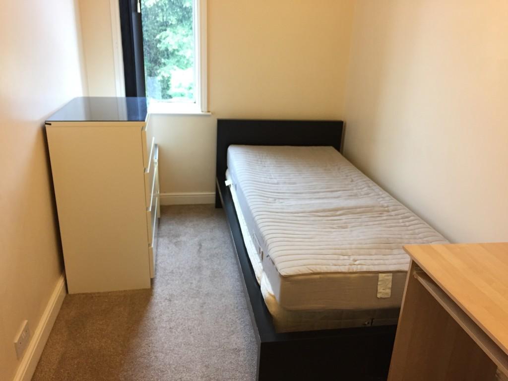 Main image of property: Chester Street Rm 6