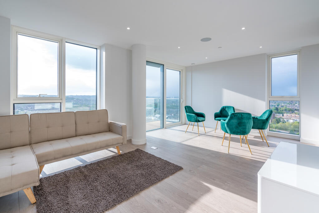 Main image of property: 15th floor, Skylark Point, Woodberry Down, London, N4