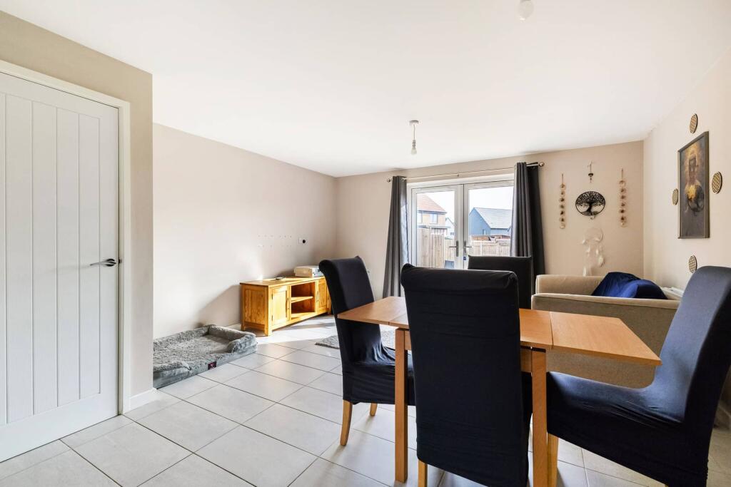 Carnelian Avenue, Wellingborough, Northamptonshire, NN8 6DL - More