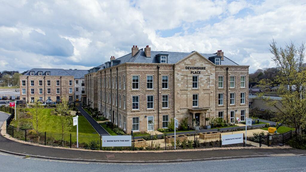 2-bed flat on Devonshire Place, Station Road, Buxton, SK17, £225,000