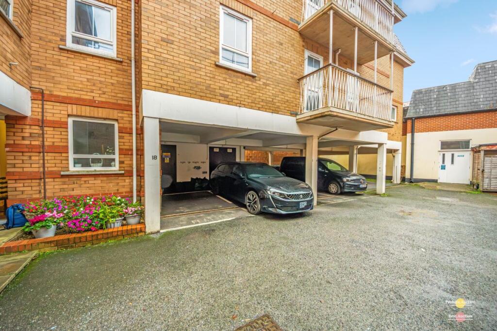 Flat 18 St. Peters Court, Market Place, Sidmouth, Devon, EX10 8AR photo 3