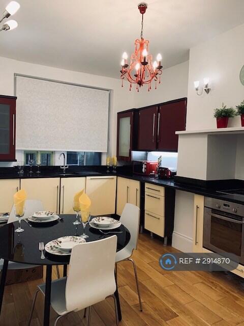 3 bedroom flat for rent
