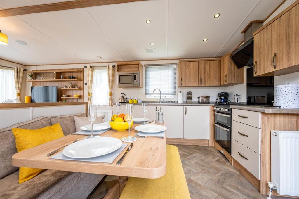 Eastbourne Road, Pevensey - More