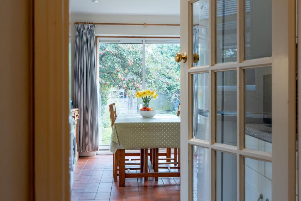 House in Oxford, Sunnymead, Summertown - More