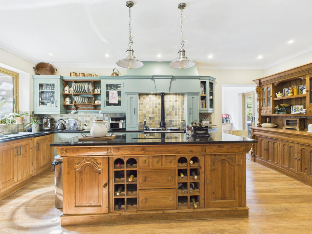 House in Portsmouth - View 4