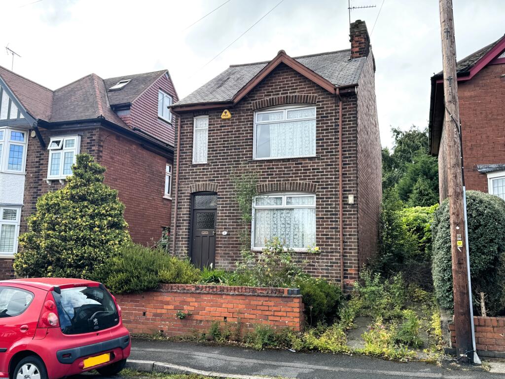 2-bed detached on Westfield Avenue, Heanor, DE75, £120,000
