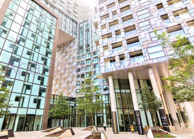 Main image of property: Talisman Tower, 6 Lincoln Plaza, Canary Wharf, South Quay, London, E14 9BU