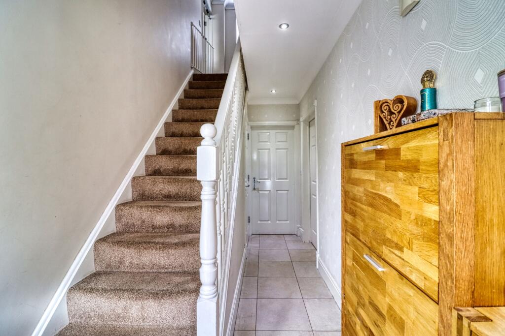 Frampton Grove, Westcroft, Milton Keynes, Buckinghamshire, MK4 photo 2