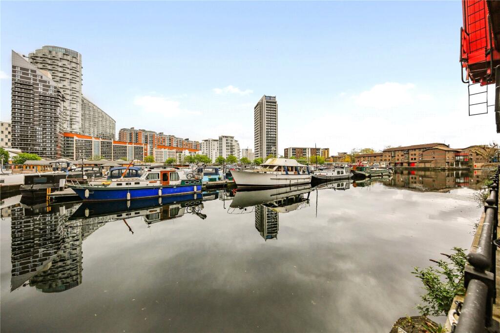 Main image of property: Boardwalk Place, Poplar Dock Marina, London, E14