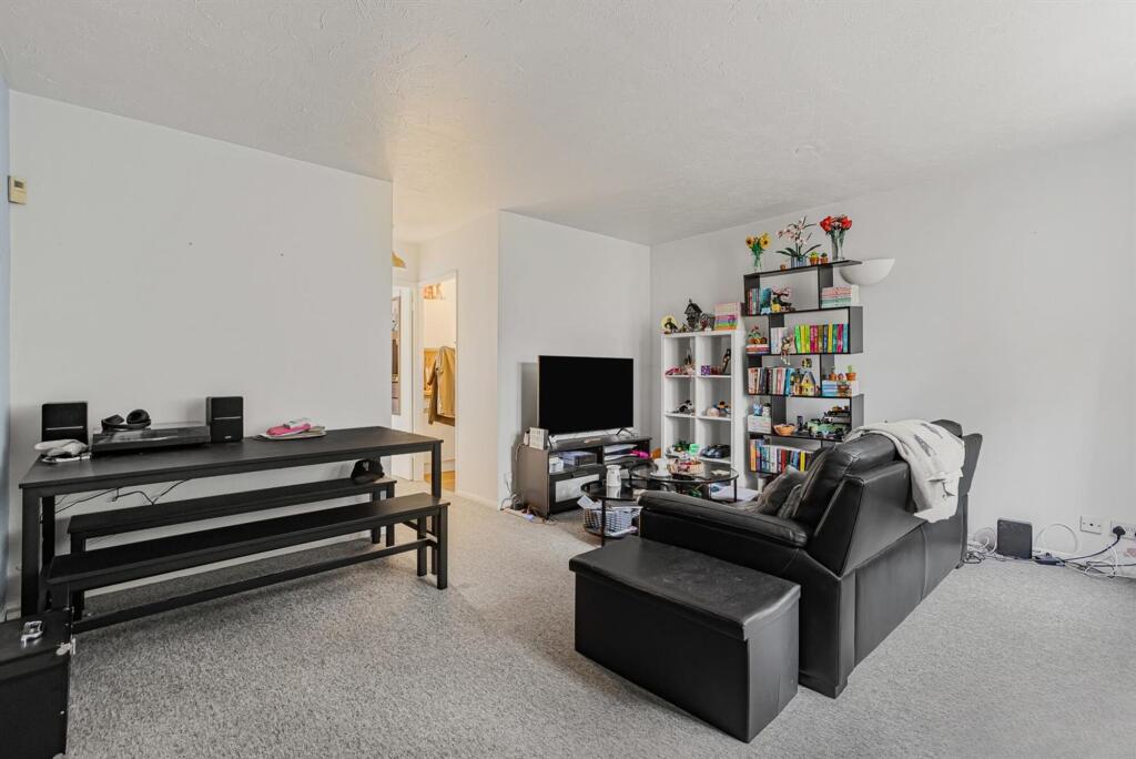 Apartment in Hertford, Fordwich - View 3