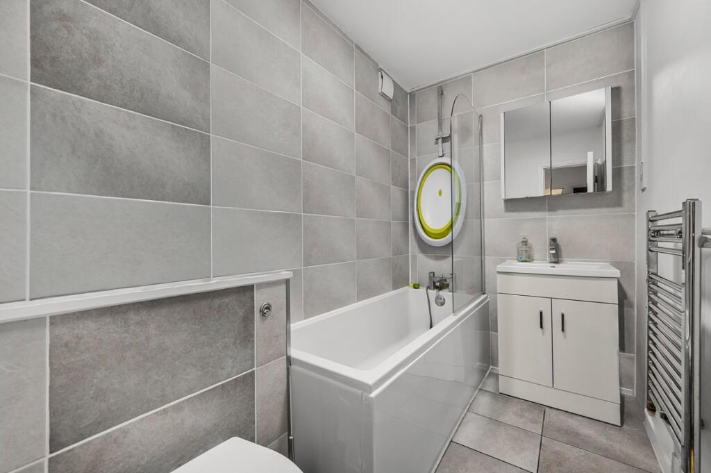 Apartment in London - View 5