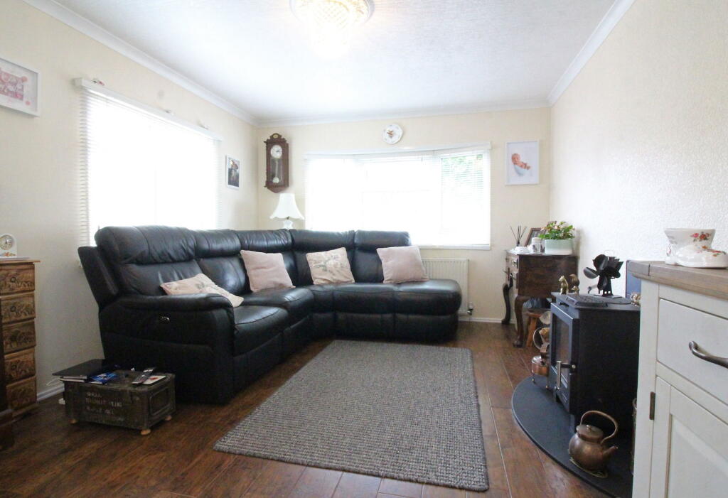 SWINDON/ WALL HEATH, Hinksford Park photo 3