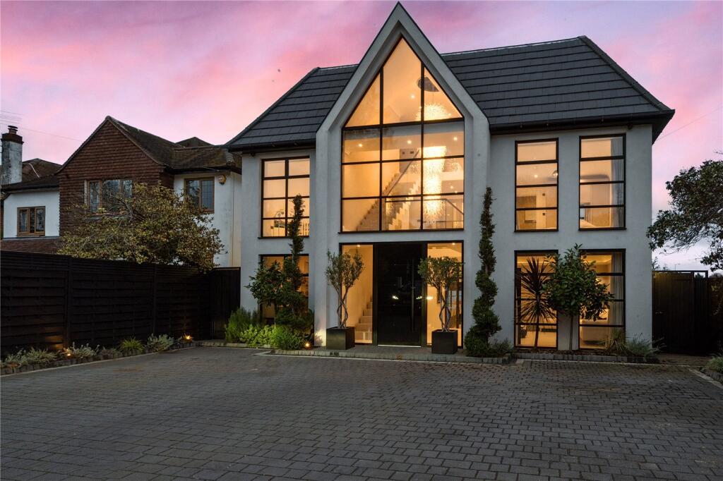 Main image of property: Croydon Road, Keston