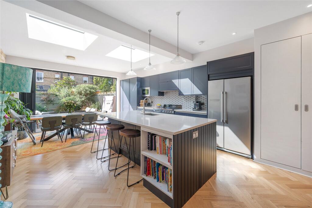 Alverstone Avenue, Southfields, London, SW19 photo 3
