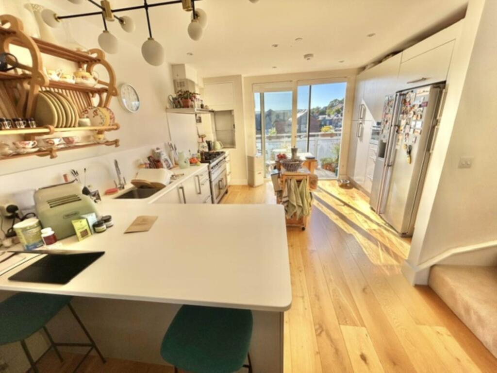 House in Brighton - View 4