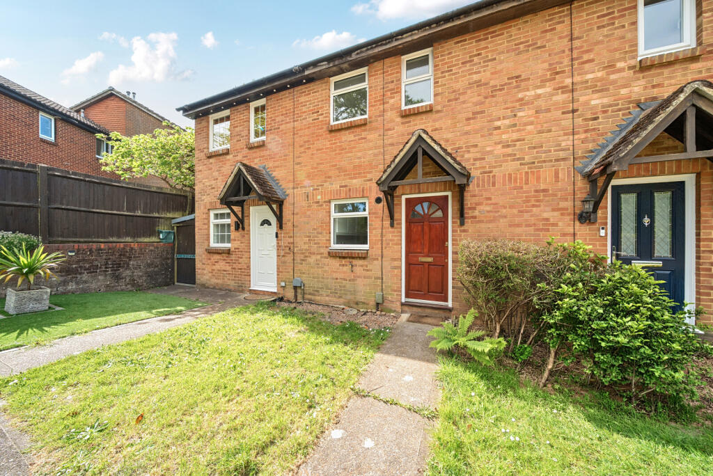 2-bed terraced on Clover Court, Woking, Surrey, GU22, £349,500
