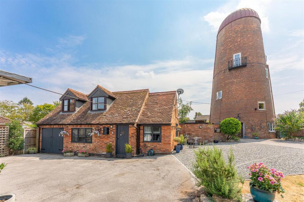 Main image of property: Grade II Listed Home with Separate Self-Contained Cottage