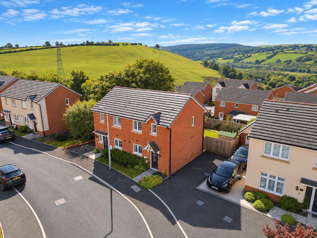 Main image of property: Comin Y Coed, Tonyrefail, Porth, CF39 8GD
