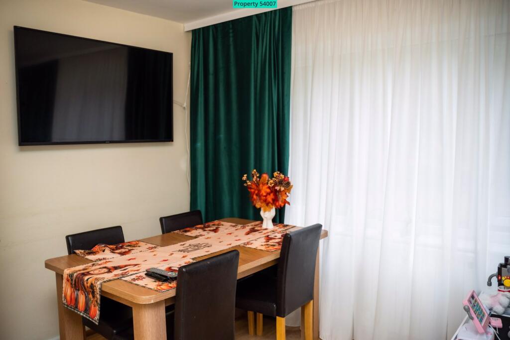 Apartment in Northampton - View 4