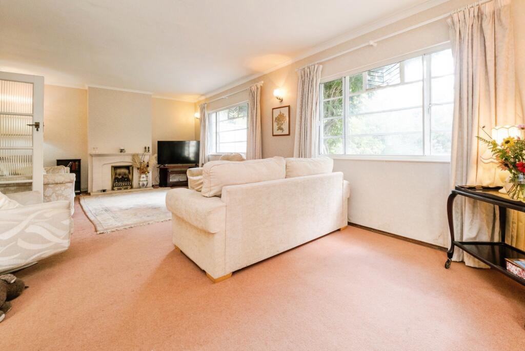 House in Epping Forest, Chigwell - View 5