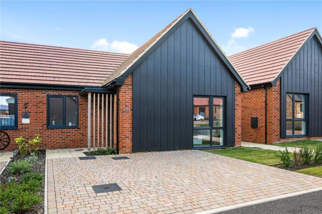 Main image of property: Burton Cove, Caister-on-Sea, Norfolk, NR30