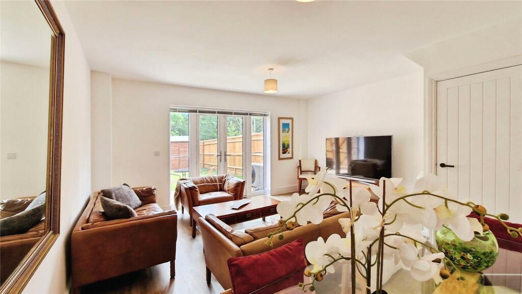 House in Binfield, Bracknell Forest - View 3