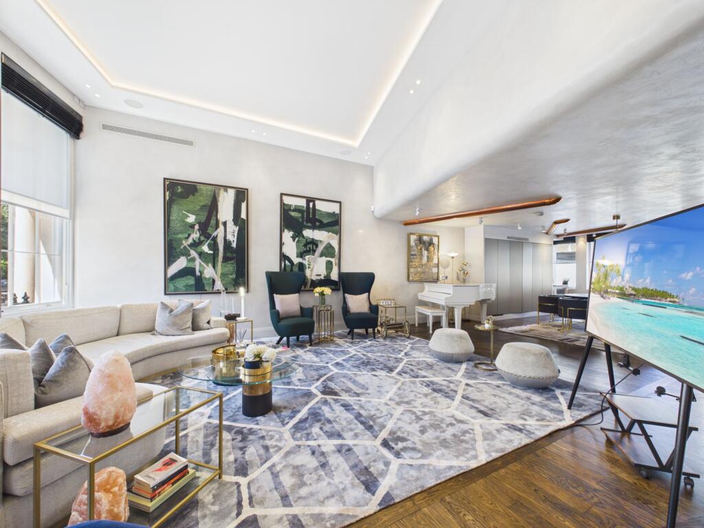 Apartment in London, City of Westminster - View 3
