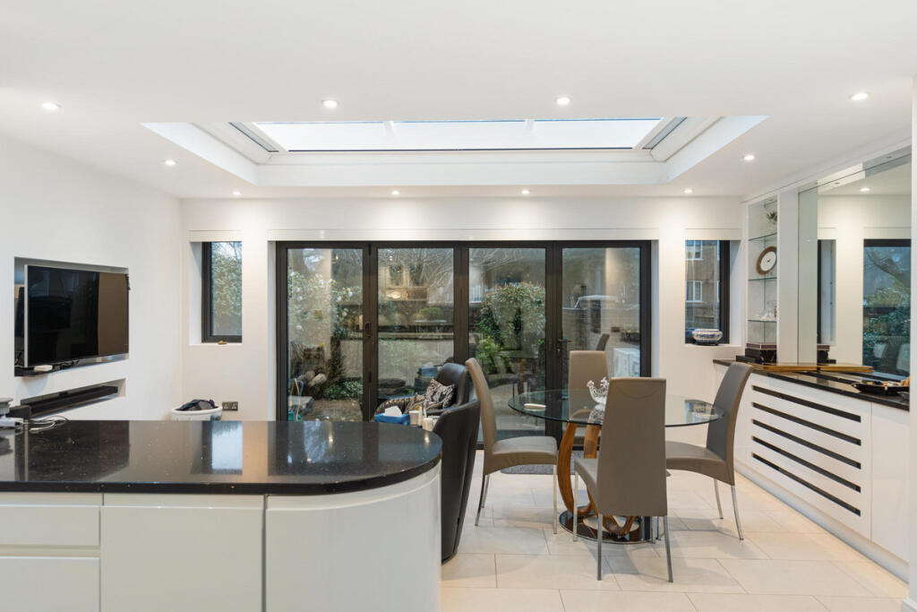 House in London, Somerset Square, Kensington - View 4